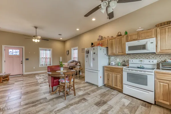 $800,000 | 1237 White Top Road, Bluff City, TN 37618