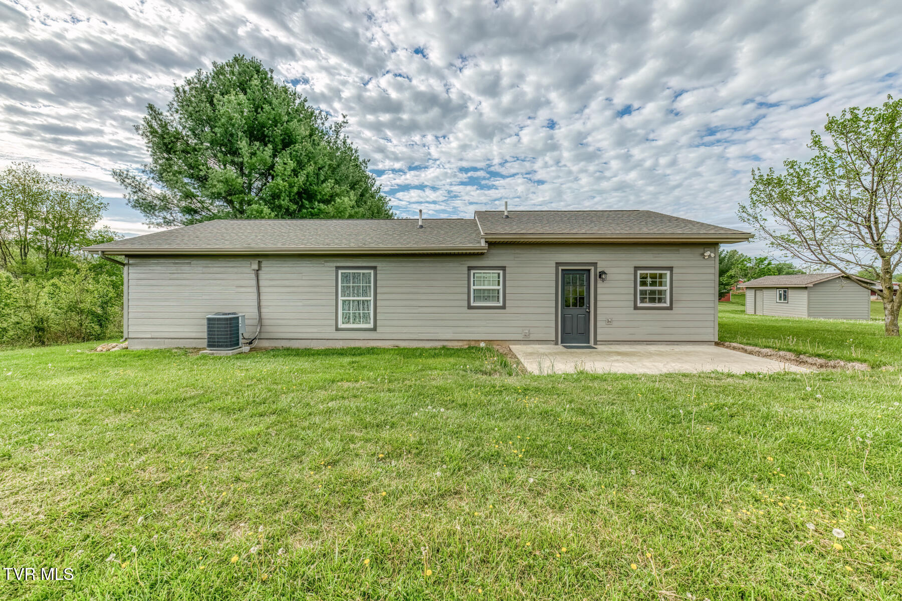 1237 White Top Road Bluff City, TN 37618 - Photo 76 of 84 1237 White Top Rd-111