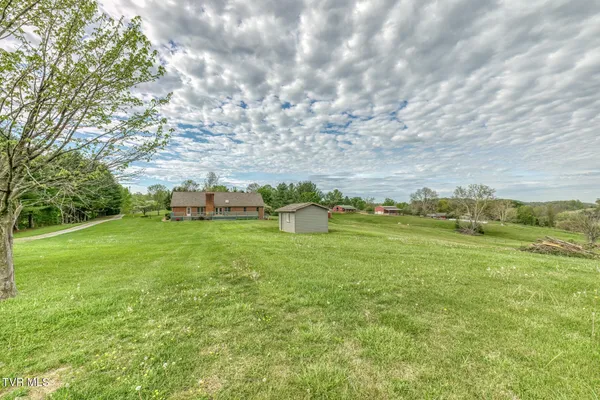 $800,000 | 1237 White Top Road, Bluff City, TN 37618