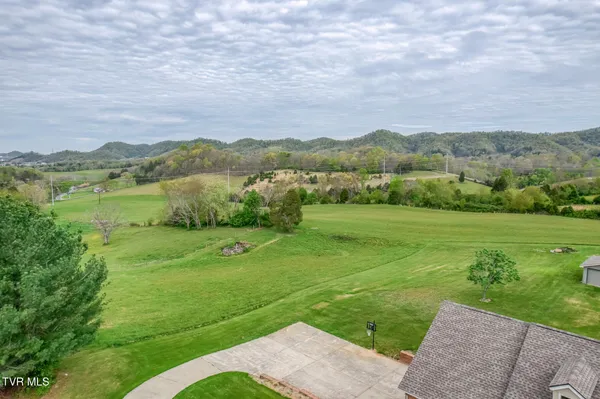 $800,000 | 1237 White Top Road, Bluff City, TN 37618