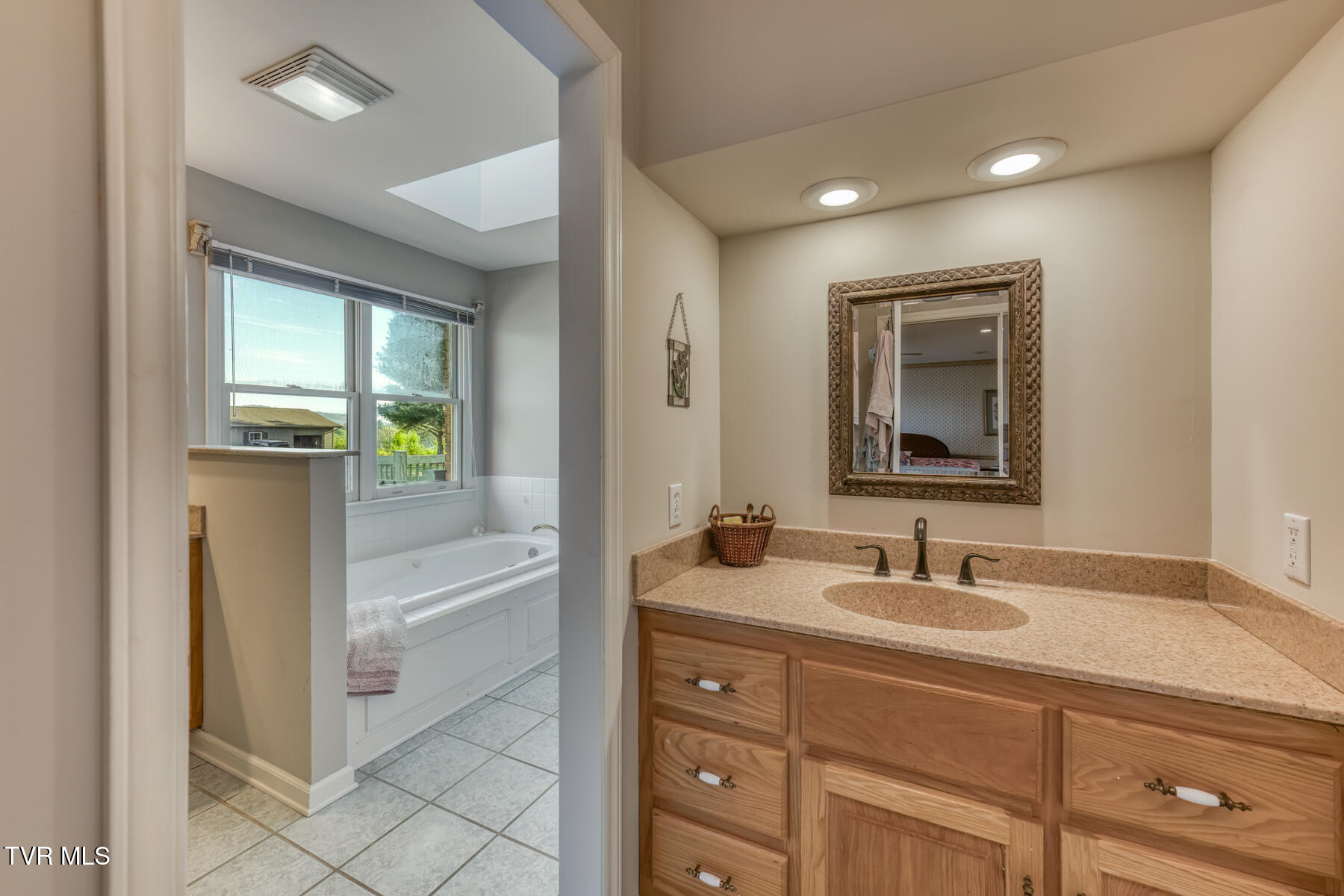 1237 White Top Road Bluff City, TN 37618 - Photo 9 of 87 1237 White Top Rd-38