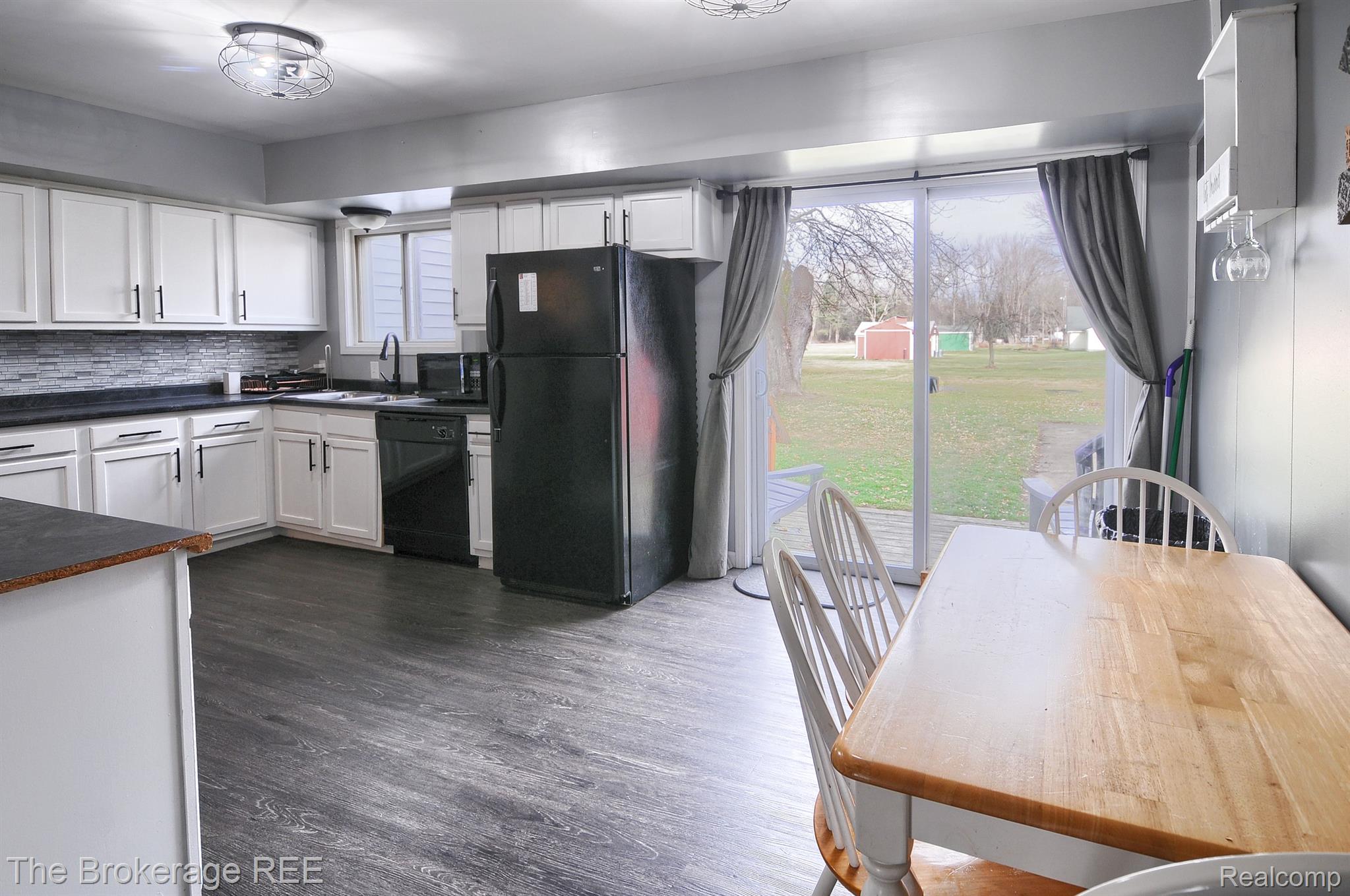 4235 Risedorph Street Burton, MI 48509 - Photo 9 of 38 Gallery Image 9