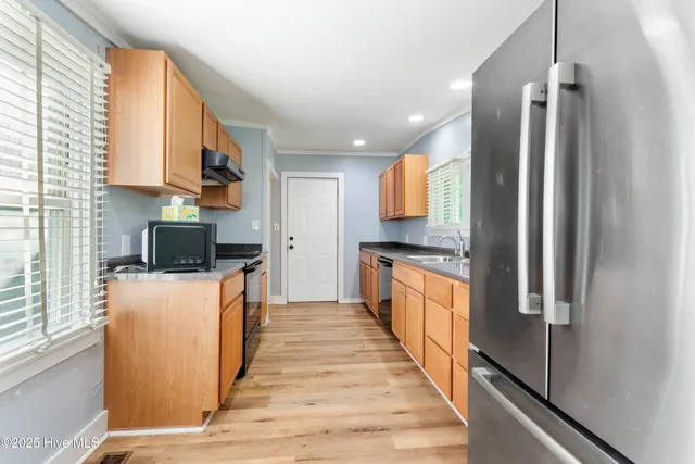 $179,900 | 200 South Shore Drive, Jacksonville, NC 28540