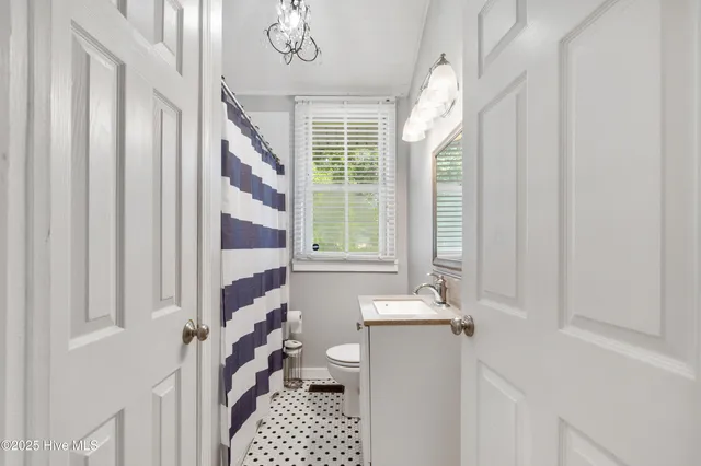 $179,900 | 200 South Shore Drive, Jacksonville, NC 28540