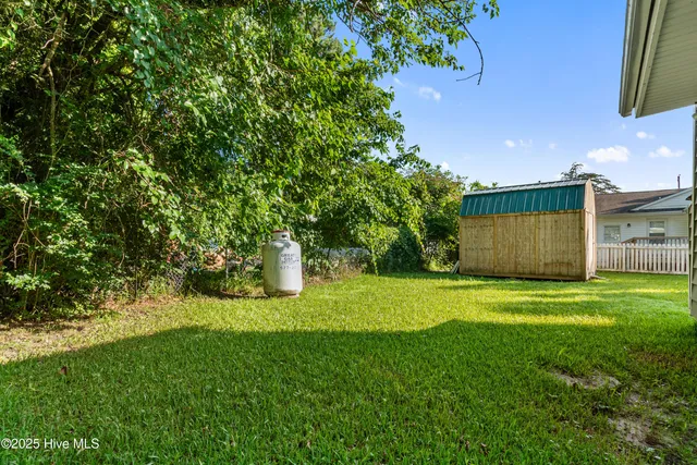 $179,900 | 200 South Shore Drive, Jacksonville, NC 28540