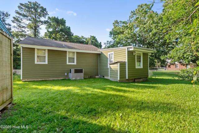 $179,900 | 200 South Shore Drive, Jacksonville, NC 28540