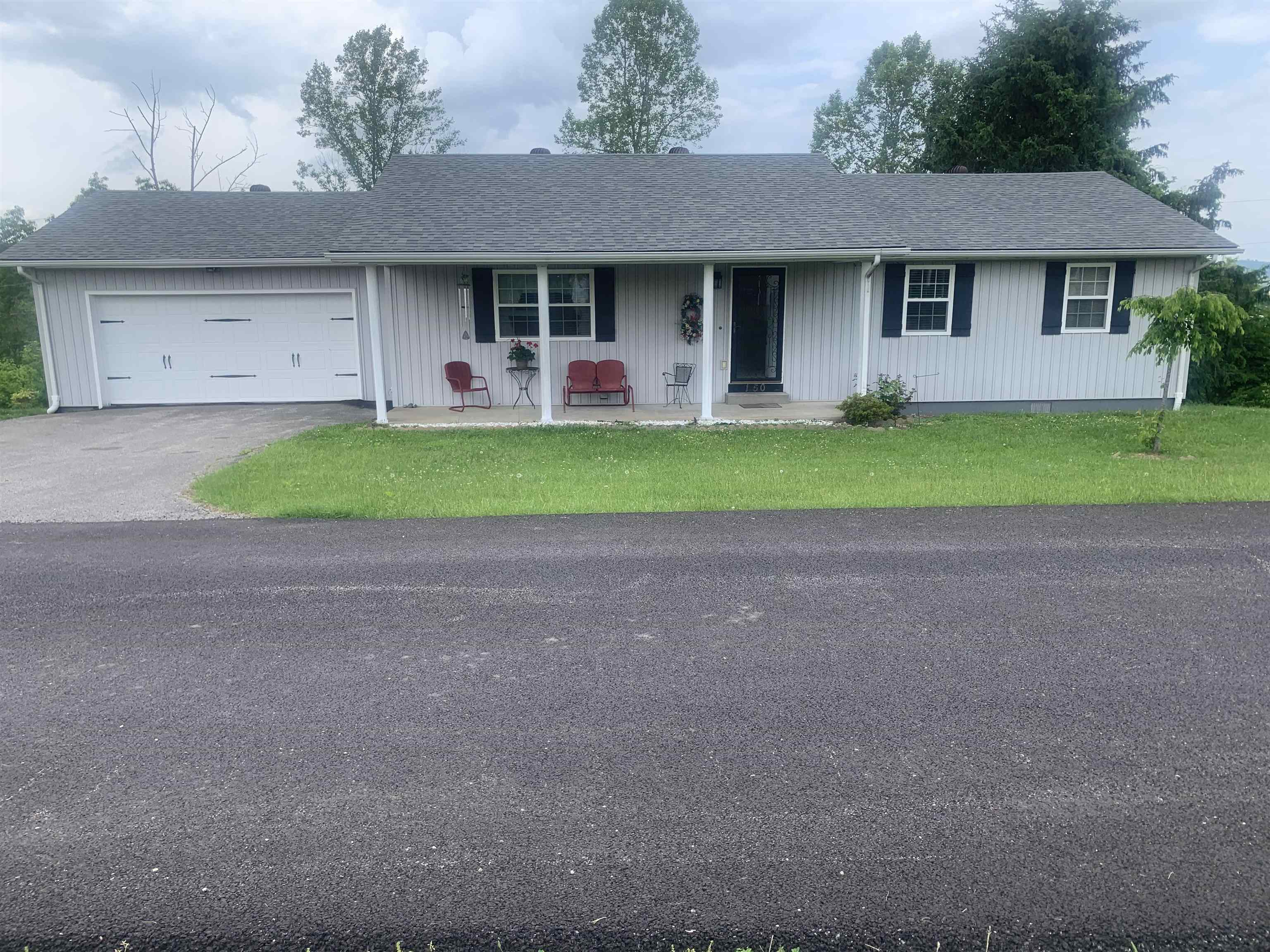 150 Jane Lane Grayson, KY 41143 - Photo 1 of 18