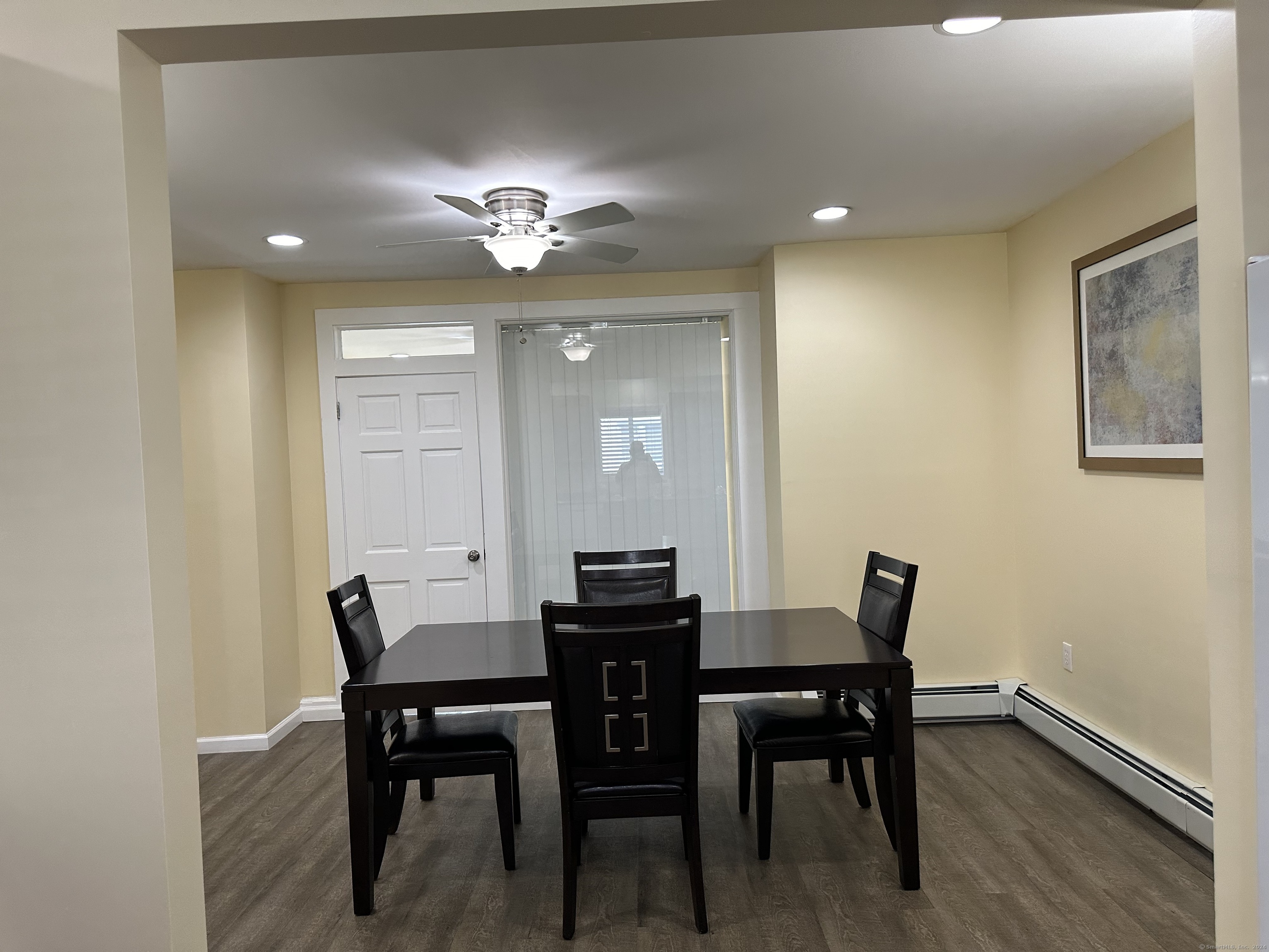 452 Newhall Street Hamden, CT 06517 - Photo 12 of 36