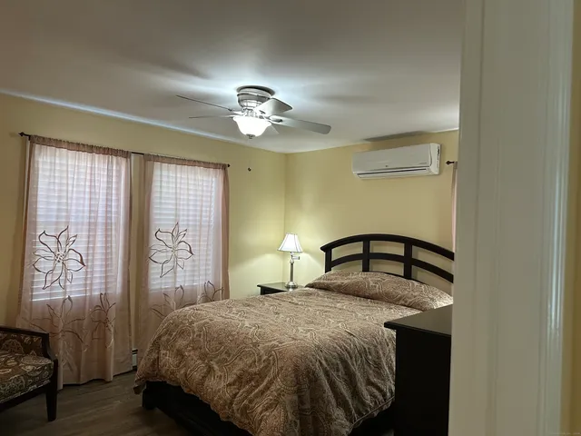 $2,900 | 452 Newhall Street, Hamden, CT 06517