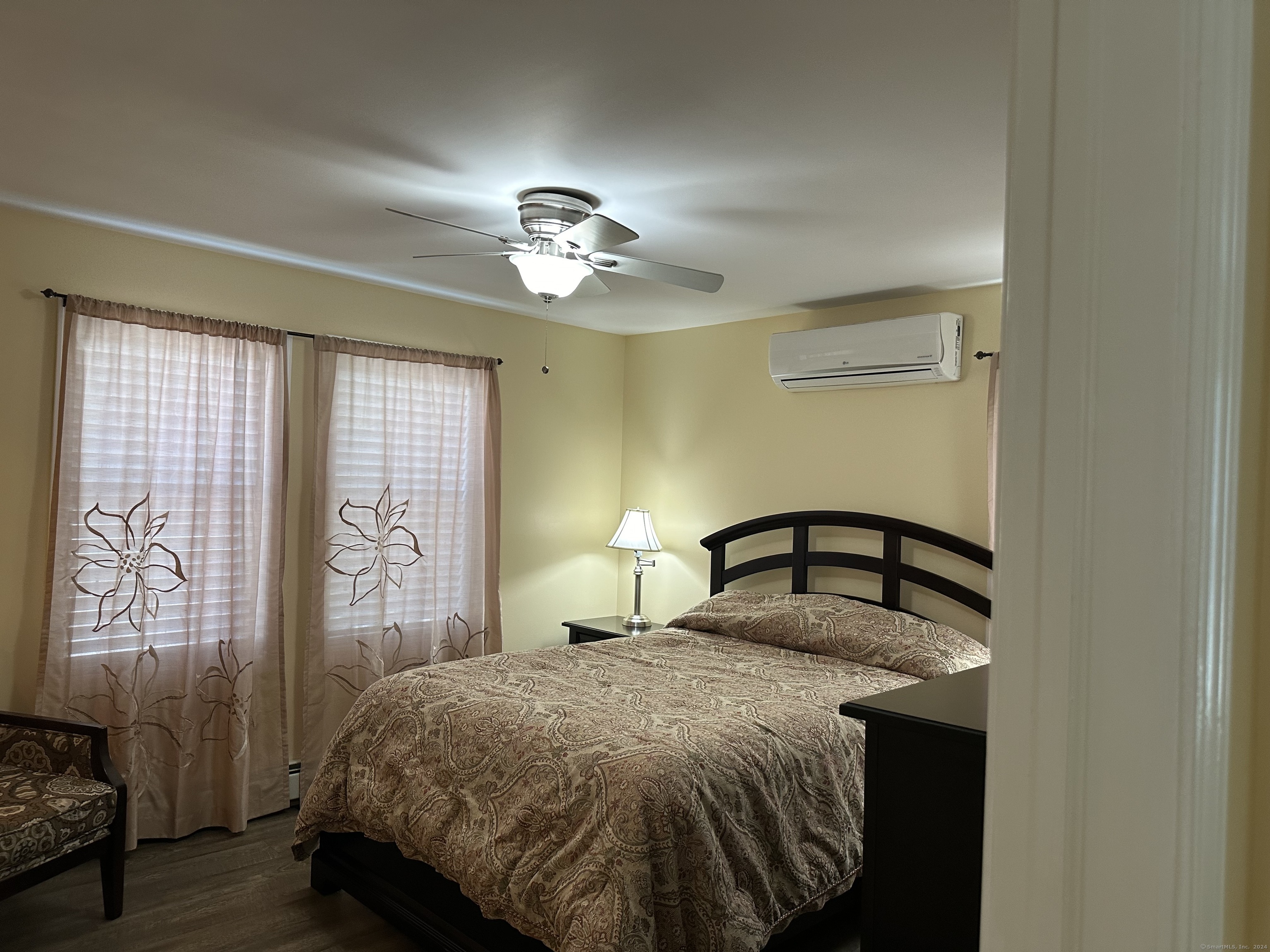 452 Newhall Street Hamden, CT 06517 - Photo 21 of 36