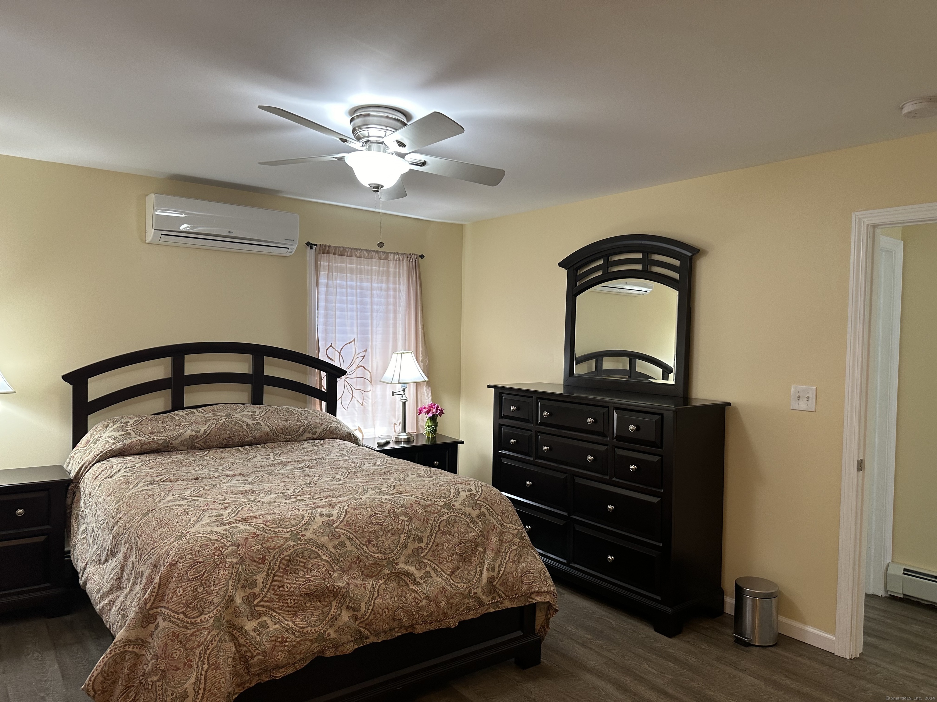 452 Newhall Street Hamden, CT 06517 - Photo 22 of 36