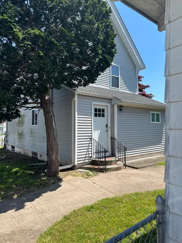 $2,900 | 452 Newhall Street, Hamden, CT 06517