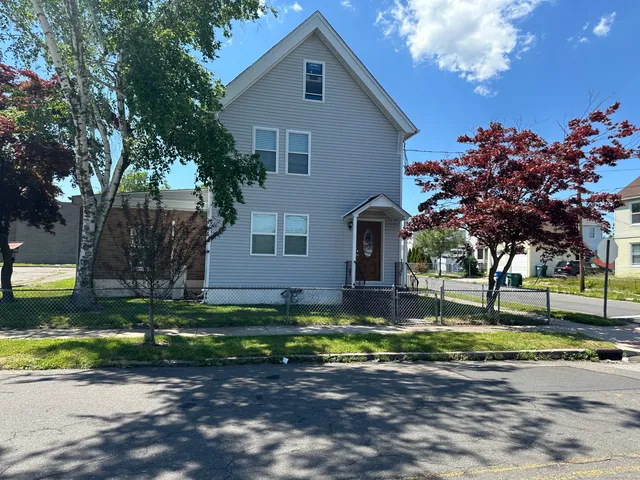 $2,900 | 452 Newhall Street, Hamden, CT 06517