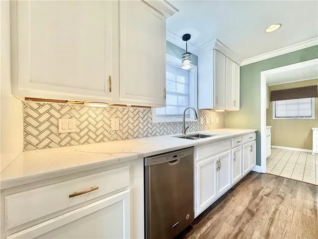 $273,350 | 8433 Fairway Drive, Pineville, LA 71360