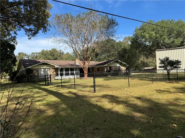 $273,350 | 8433 Fairway Drive, Pineville, LA 71360