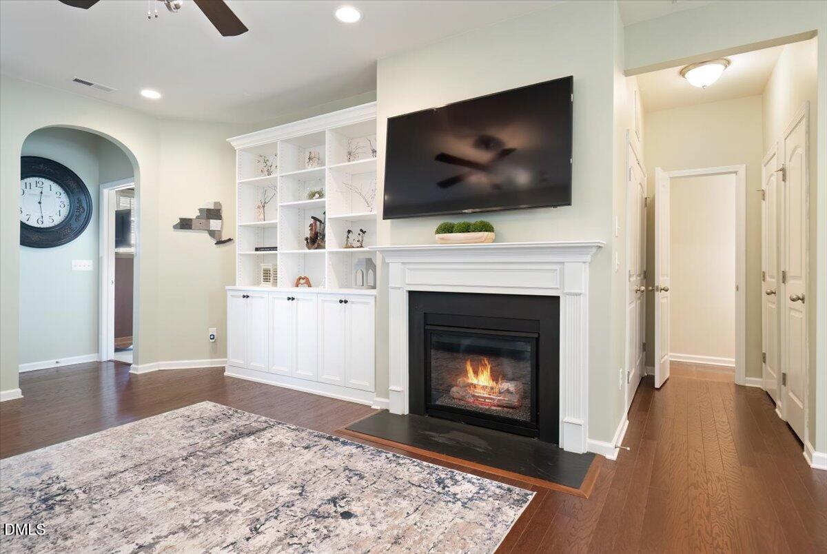 7328 Caversham Way Raleigh, NC 27617 - Photo 5 of 35 05-aINT_002