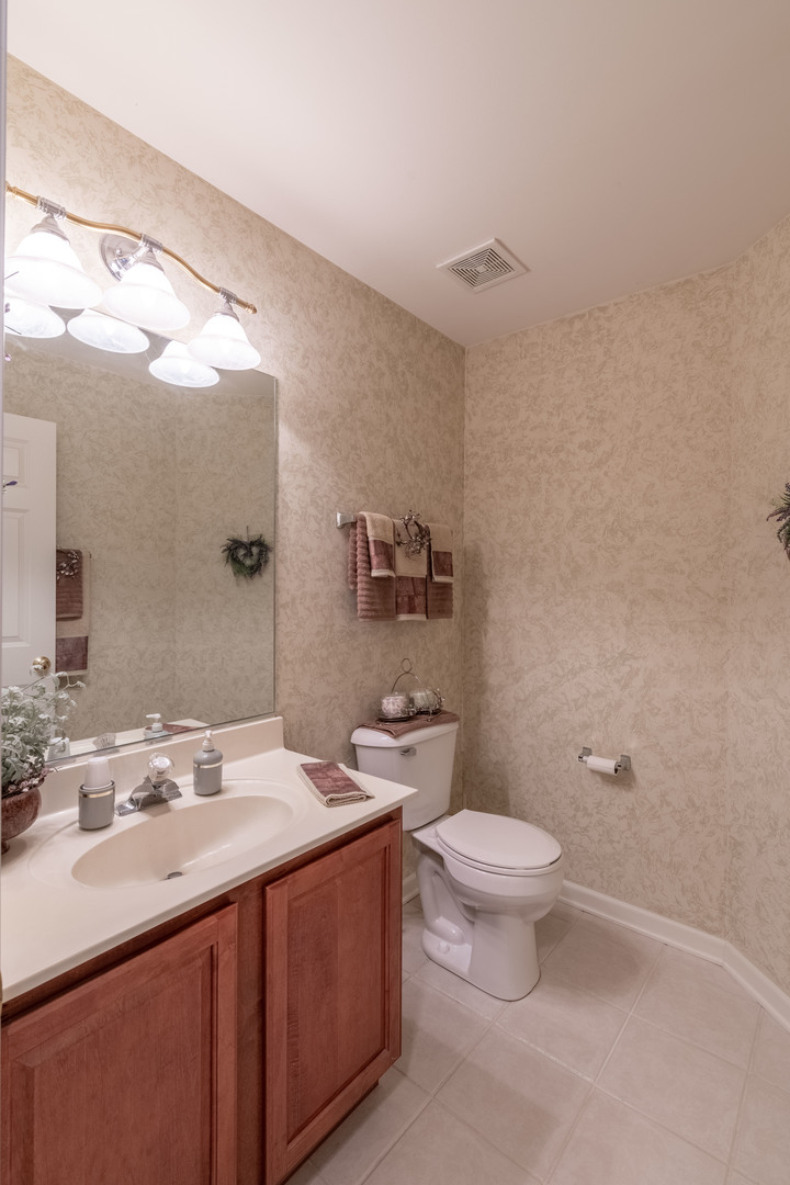 315 Ridge Road North Aurora, IL 60542 - Photo 12 of 26