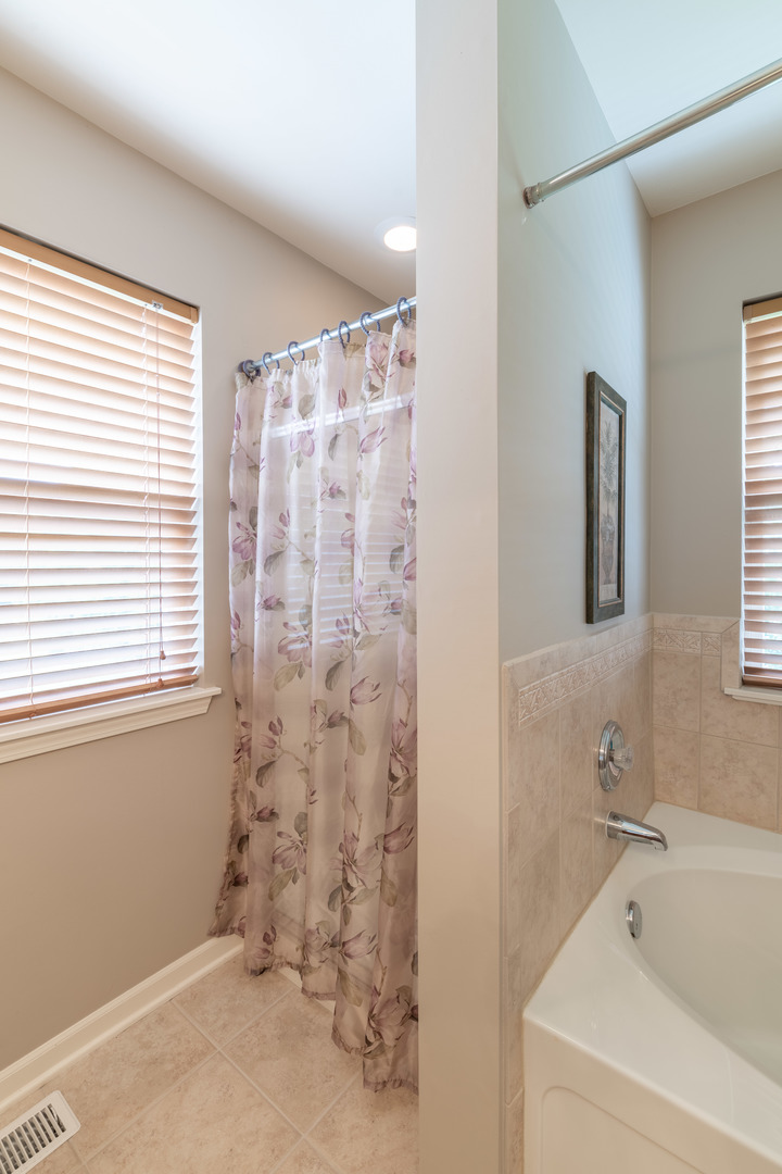 315 Ridge Road North Aurora, IL 60542 - Photo 17 of 26