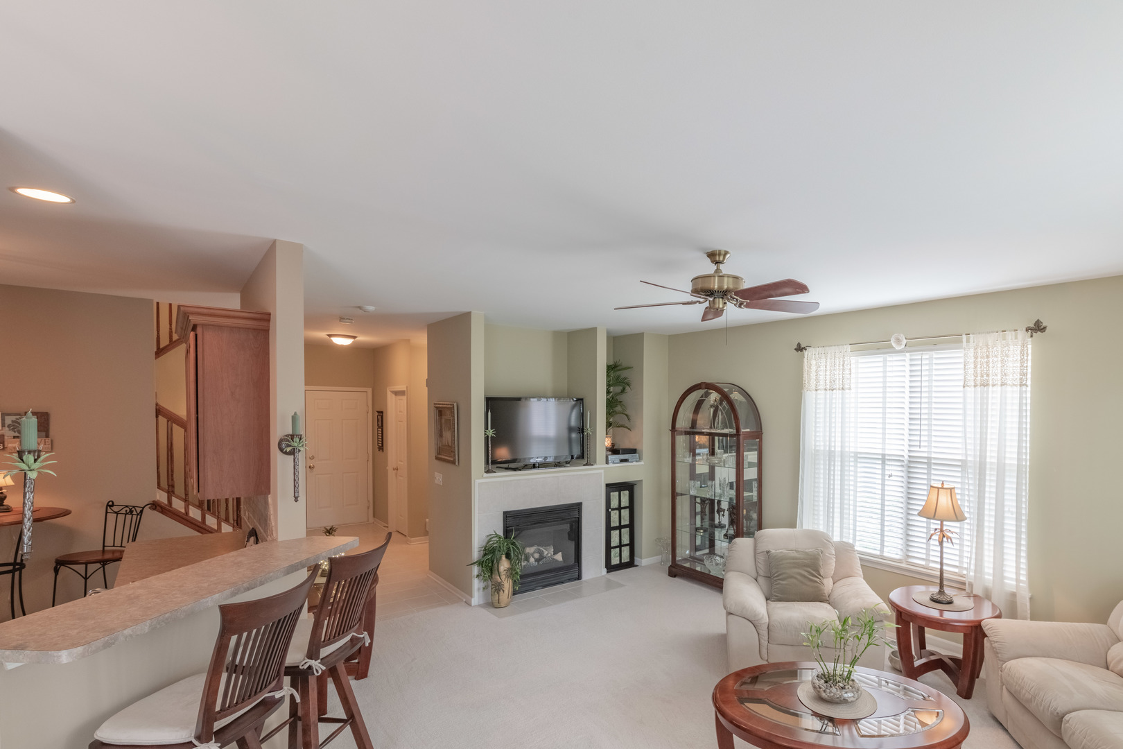 315 Ridge Road North Aurora, IL 60542 - Photo 5 of 26