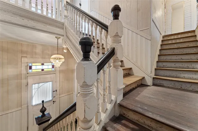a view of entryway and hall