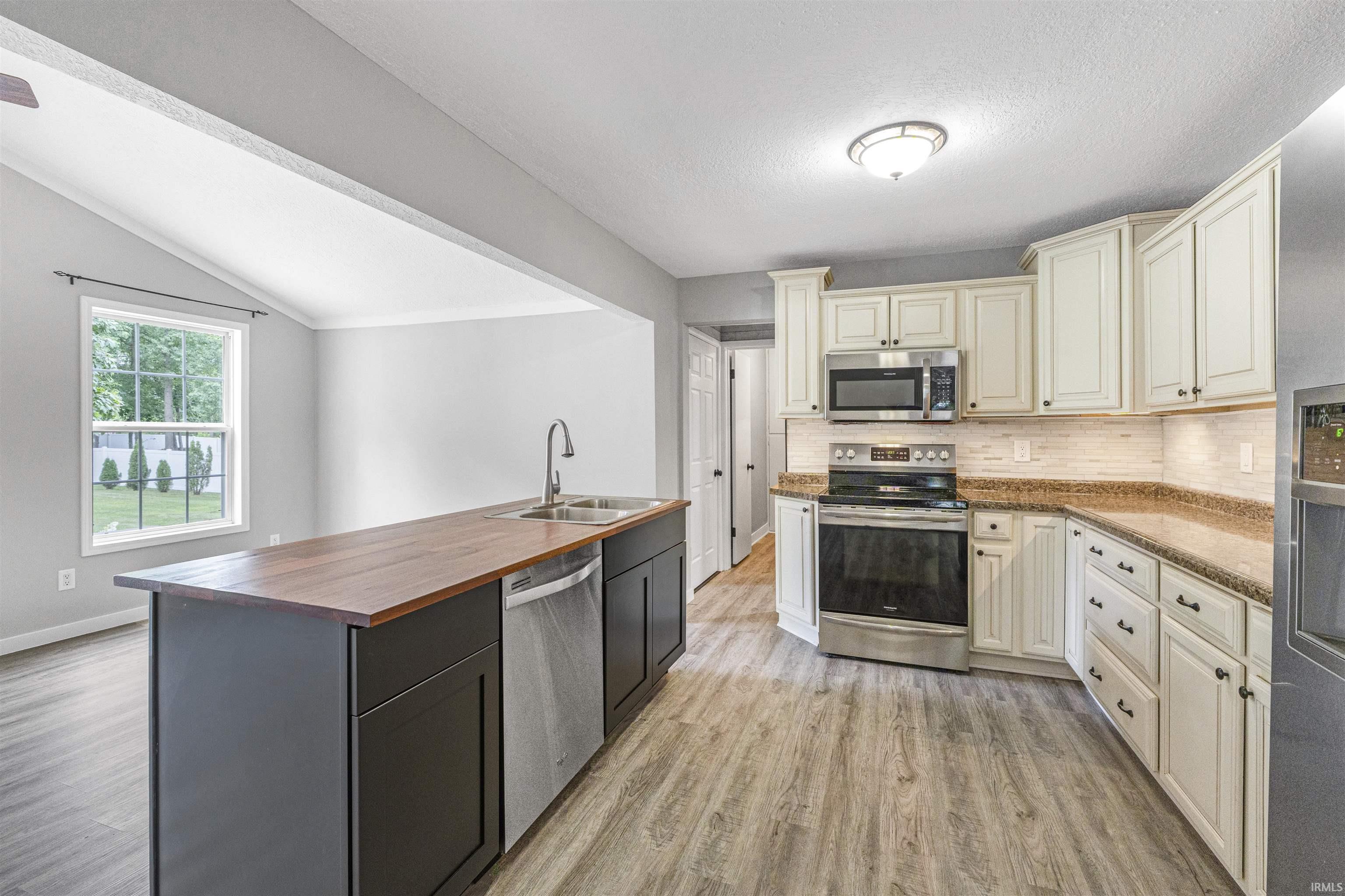 7836 Rothman Road Fort Wayne, IN 46835 - Photo 13 of 26