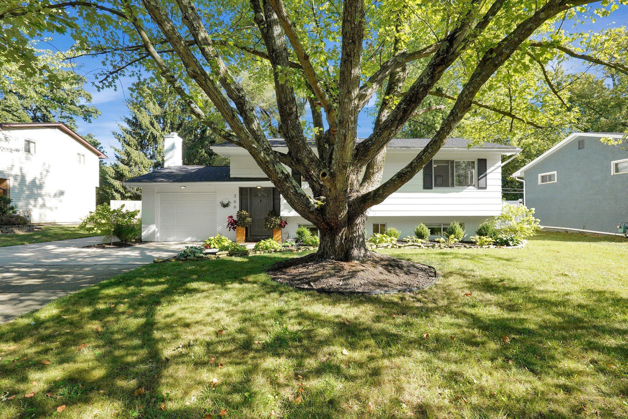 366 Hermitage Road Columbus, OH 43230 - Photo 2 of 30 Sidewalk View