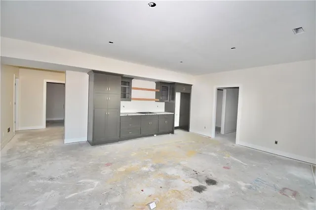 $869,000 | 8308 Northeast 76th Terrace, Kansas City, MO 64158