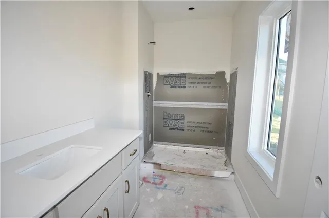 $869,000 | 8308 Northeast 76th Terrace, Kansas City, MO 64158