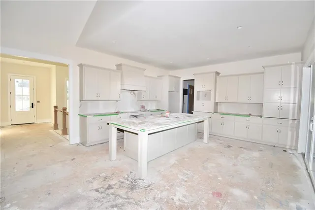 $869,000 | 8308 Northeast 76th Terrace, Kansas City, MO 64158