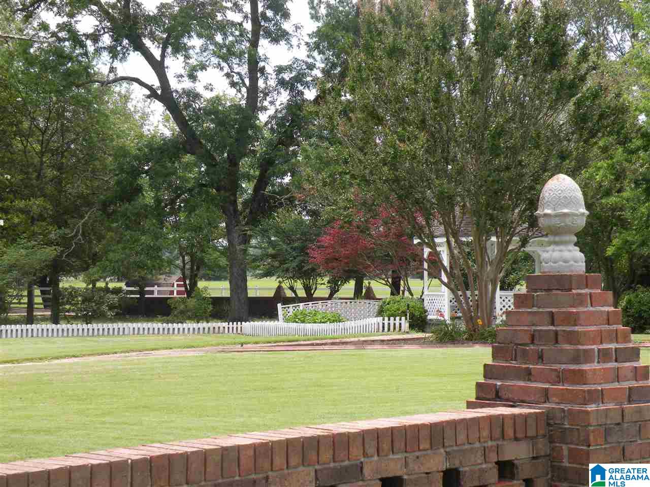 2593 Pecan Road Sylacauga, AL 35150 - Photo 7 of 48