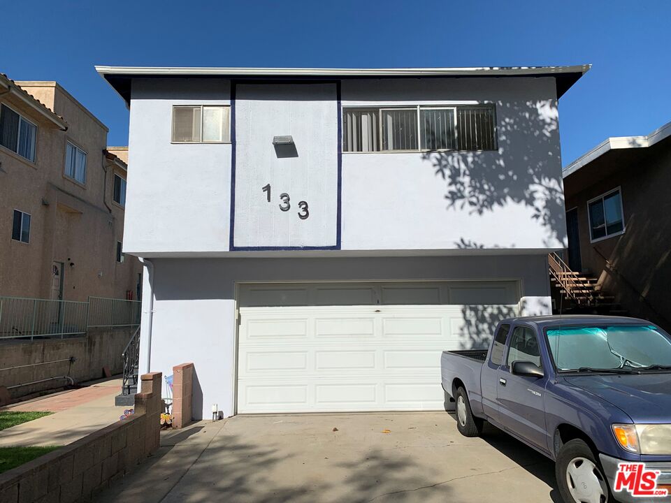133 Whiting Street El Segundo, CA 90245 - Photo 12 of 14 a view of living room