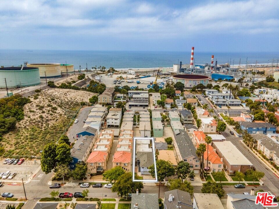 133 Whiting Street El Segundo, CA 90245 - Photo 3 of 14 a view of a city