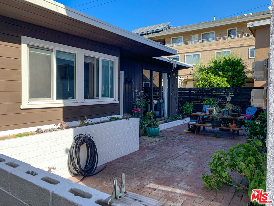 133 Whiting Street El Segundo, CA 90245 - Photo 10 of 14 a view of a house with sitting area and furniture