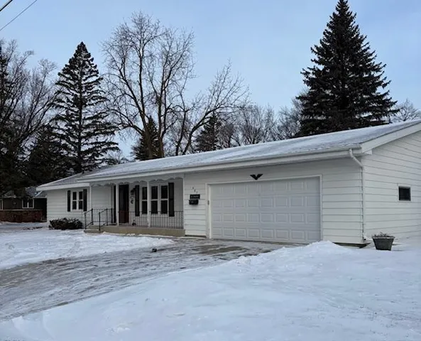 $299,900 | 407 Eichelberger Avenue, Montevideo, MN 56265