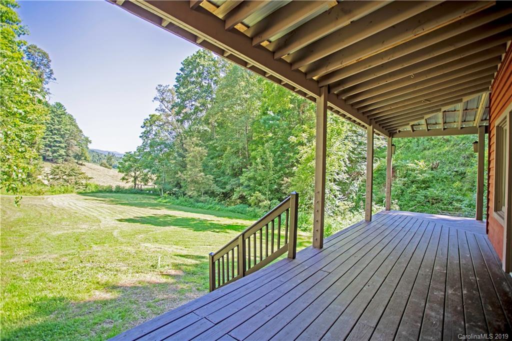661 Buckner Branch Road Mars Hill, NC 28754 - Photo 7 of 31 Gallery Image 7