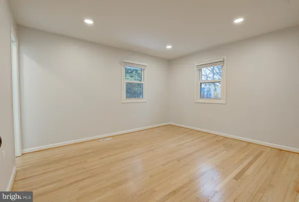 $4,000 | 336 Lincoln Avenue, Rockville, MD 20850