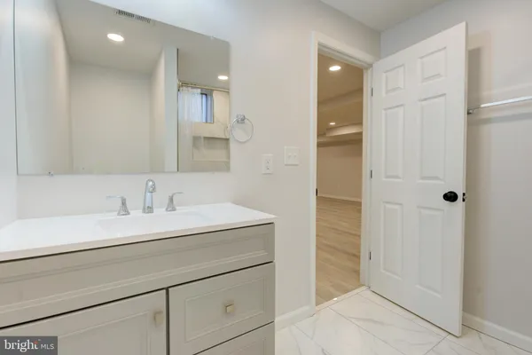 $4,000 | 336 Lincoln Avenue, Rockville, MD 20850