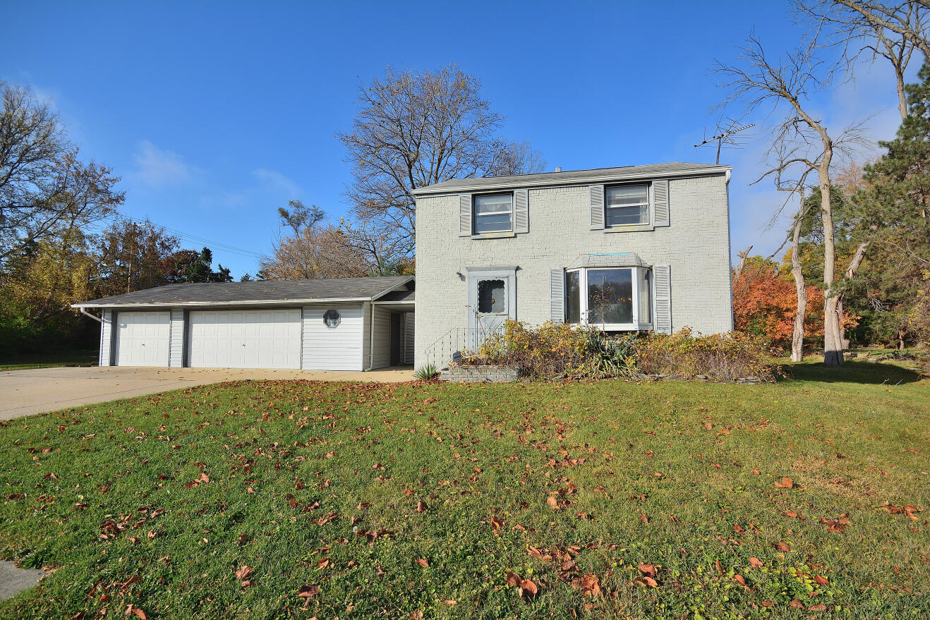 2365 North Calhoun Road Brookfield, WI 53045 - Photo 1 of 33 DSC_0002_1702