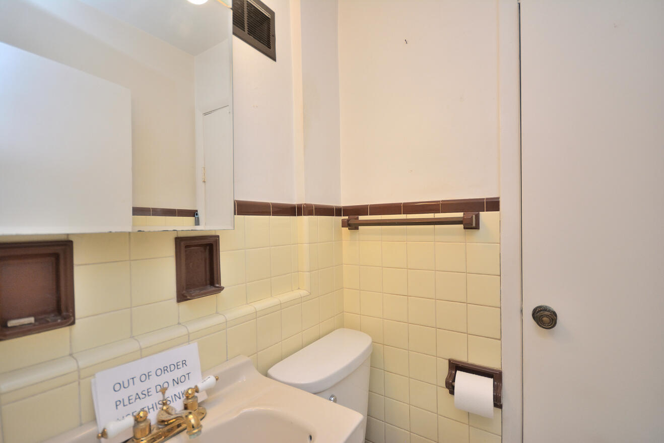 2365 North Calhoun Road Brookfield, WI 53045 - Photo 16 of 33 DSC_0025_1725