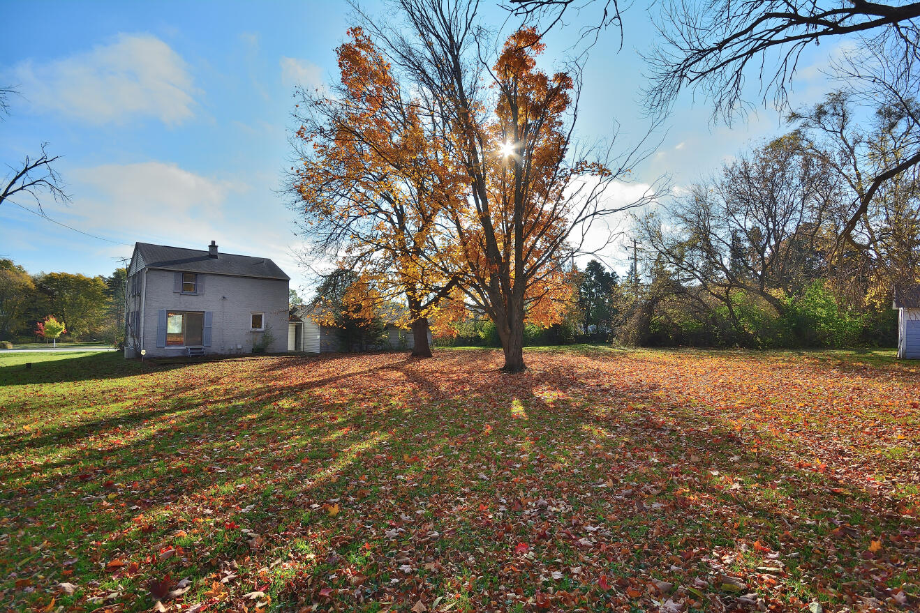 2365 North Calhoun Road Brookfield, WI 53045 - Photo 33 of 33 DSC_0013_1713