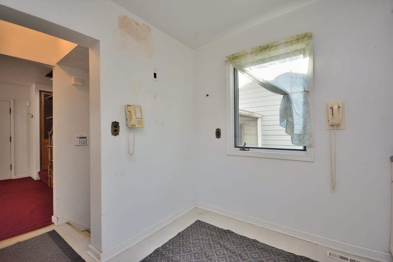 2365 North Calhoun Road Brookfield, WI 53045 - Photo 5 of 33 DSC_0033_1733