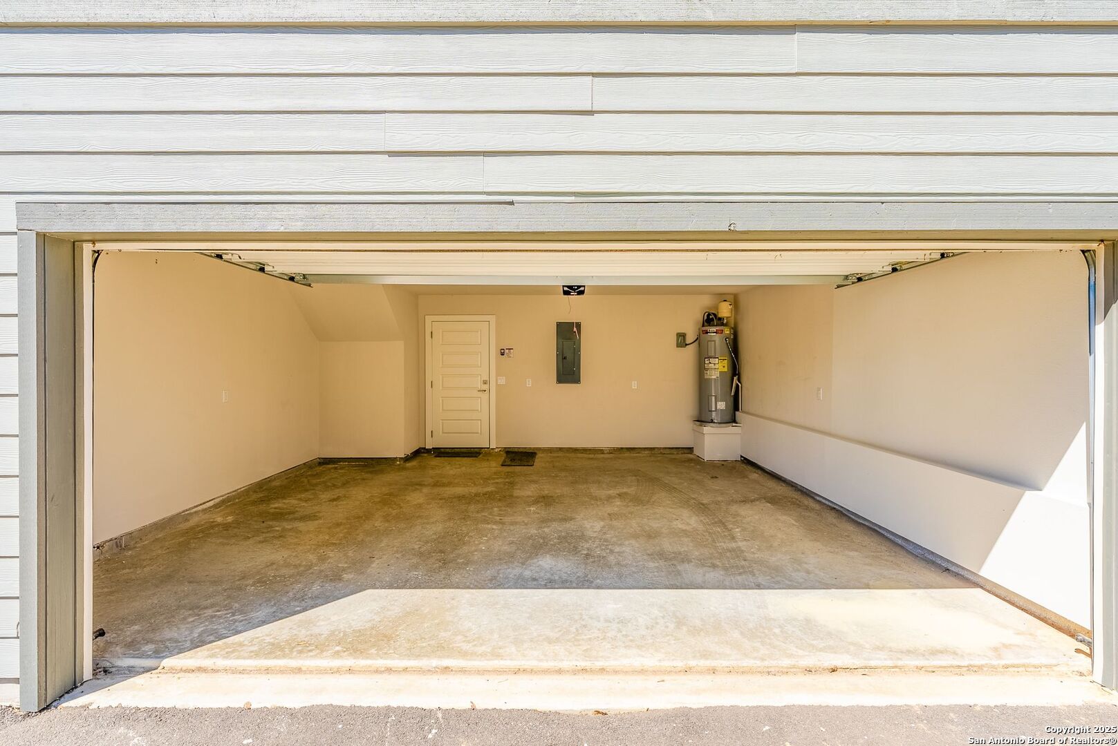 419 Ira Avenue, Unit 2101 San Antonio, TX 78209 - Photo 23 of 23 a view of a room