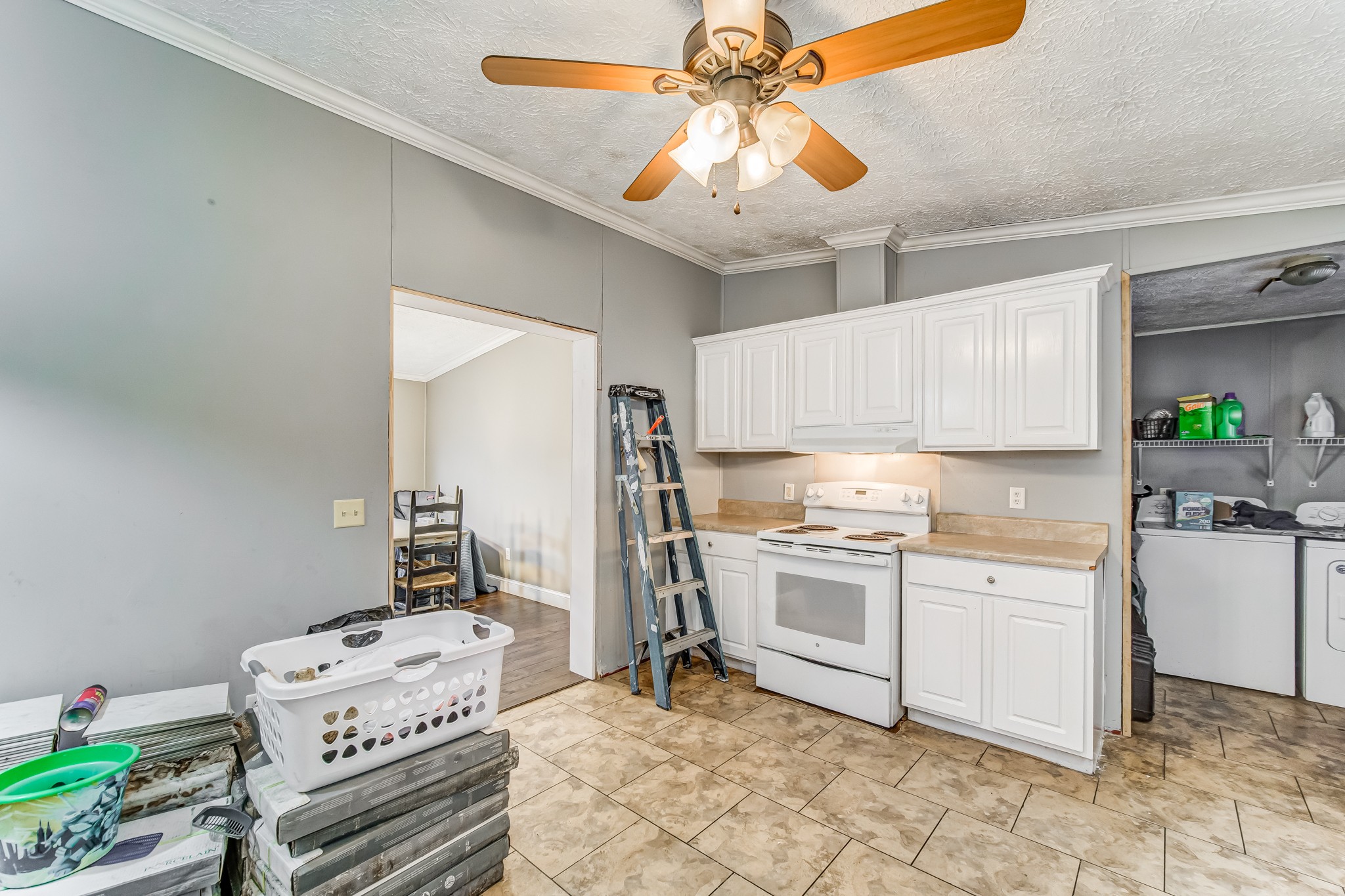 1077 Hamilton Chambers Road Lebanon, TN 37087 - Photo 15 of 29 a kitchen with a stove and cabinets