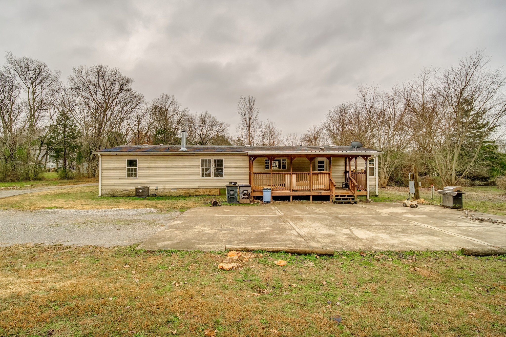1077 Hamilton Chambers Road Lebanon, TN 37087 - Photo 5 of 29 a view of a house with swimming pool and sitting area