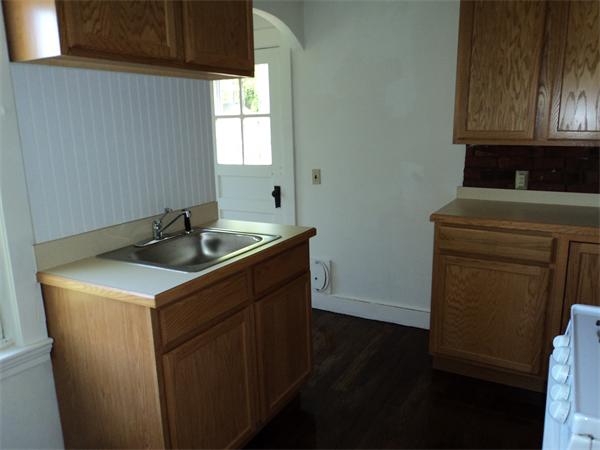 9 Seaver Road Weymouth, MA 02189 - Photo 5 of 10 Gallery Image 5