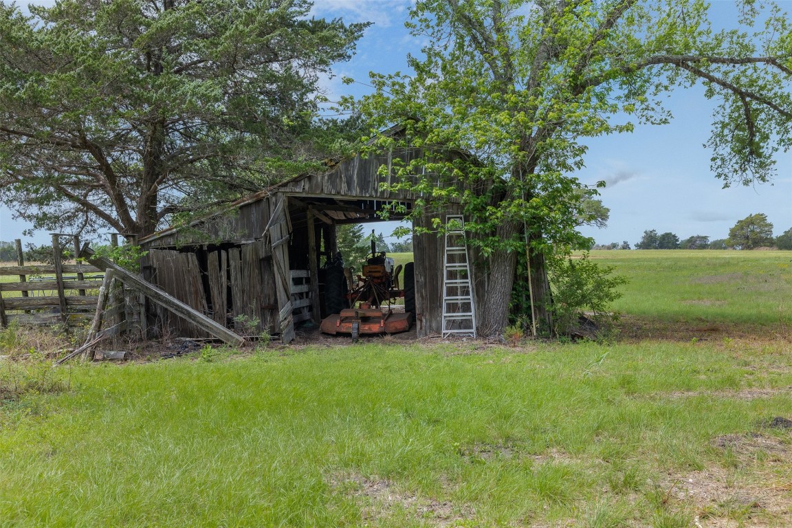 5930 Highway 237 Round Top, TX 78954 - Photo 20 of 34