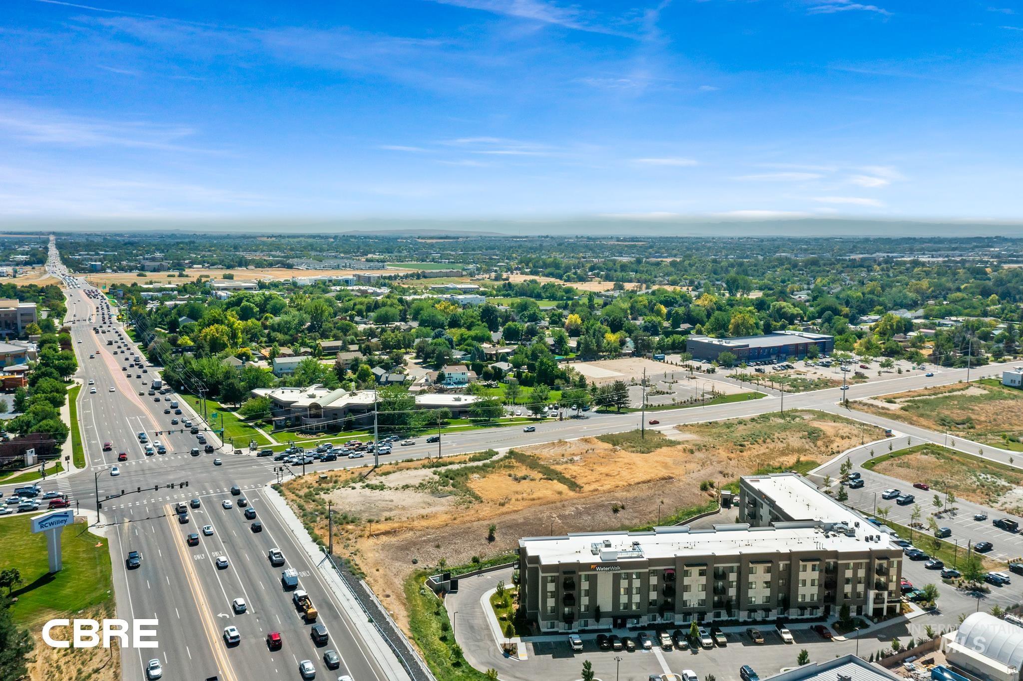 Drone / aerial view of a main thoroughfare