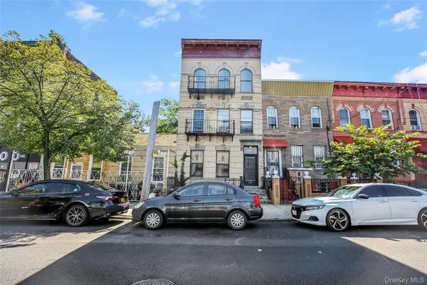 $3,200 | 2218 Dean Street, Unit 3 | Crown Heights