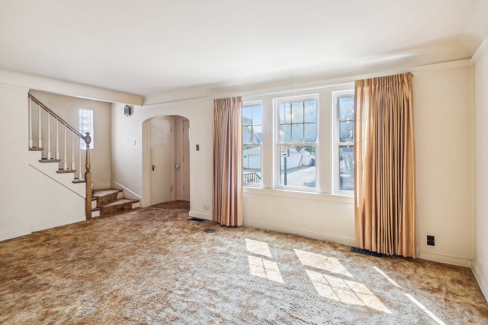 6014 West Fletcher Street Chicago, IL 60634 - Photo 4 of 28 a view of an empty room with a window