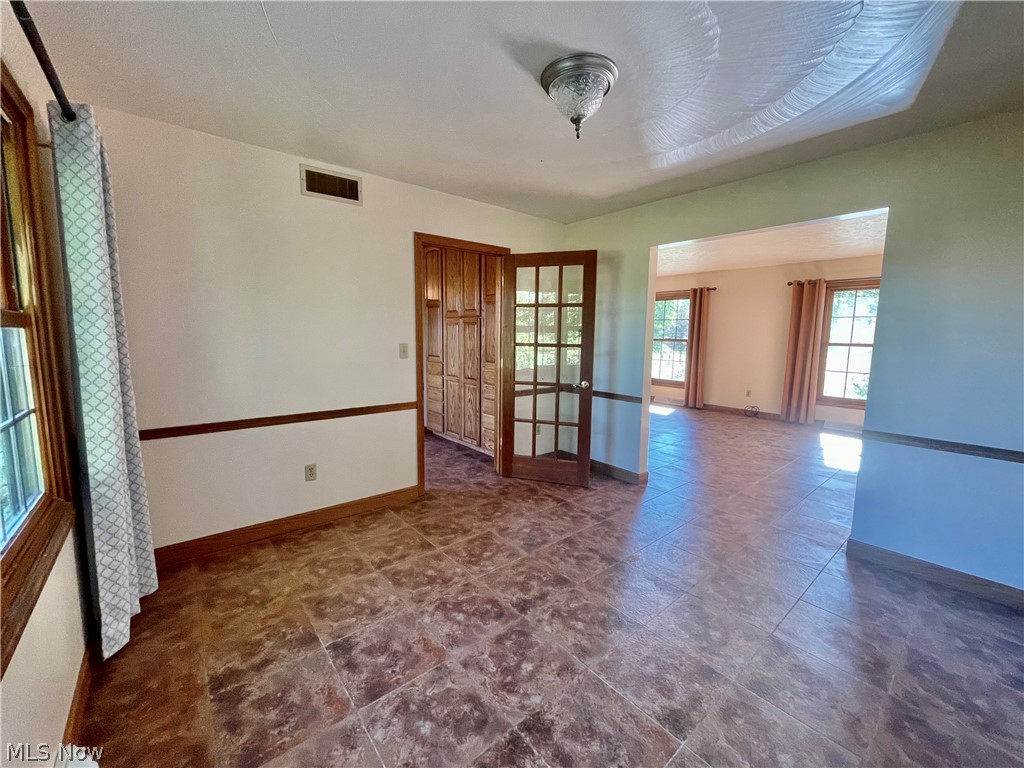3077 Rohrer Road Wadsworth, OH 44281 - Photo 4 of 35
